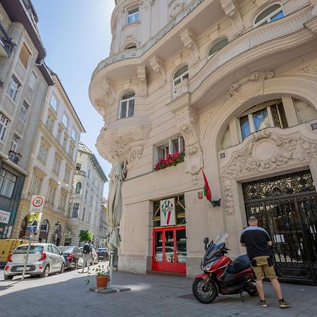 Iranyi Studio Budapest Exteriör bild