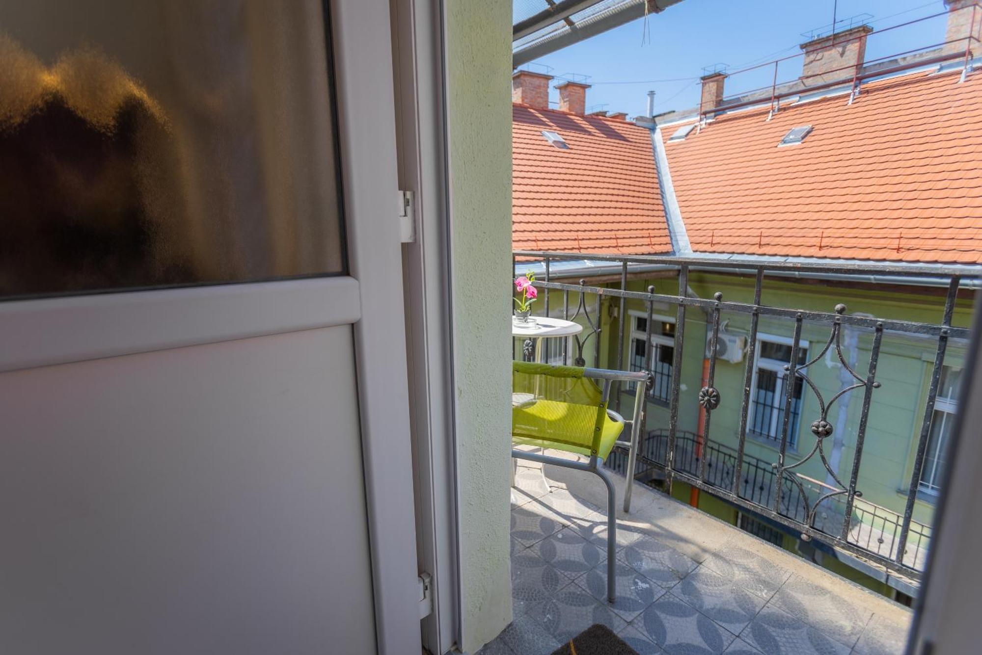 Iranyi Studio Budapest Exteriör bild